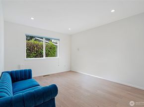 14260 110th Avenue NE, Kirkland WA 98034