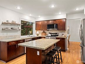 27903 NE 26th Street, Redmond WA 98053