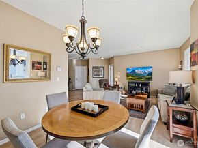 23924 NE 115th Lane 304, Redmond WA 98053