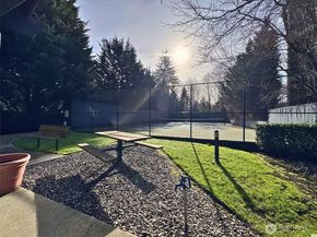 15700 116th Ave NE 204, Bothell WA 98011