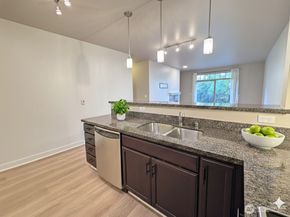 15700 116th Ave NE 204, Bothell WA 98011