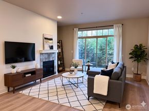 15700 116th Ave NE 204, Bothell WA 98011