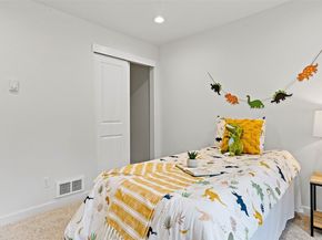 21855 Wavecrest Avenue NE, Poulsbo WA 98370