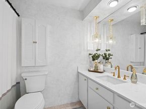 65 Kirkland 312, Kirkland WA 98034