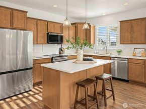 2401 E 16th Street, Bremerton WA 98310