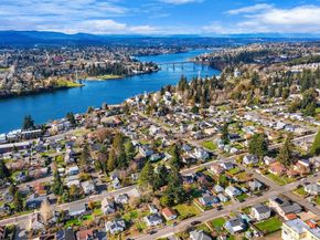 2401 E 16th Street, Bremerton WA 98310