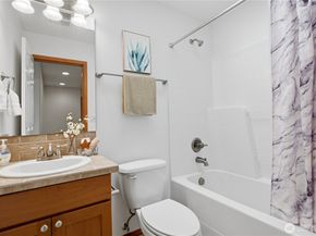 3210 NE 195th Street, Lake Forest Park WA 98155