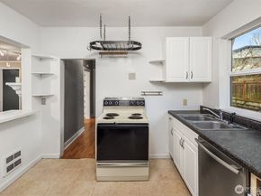 2614 E Pike Street, Seattle WA 98122