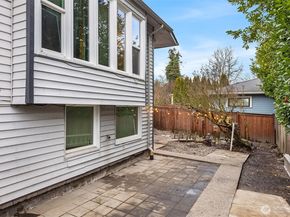 2614 E Pike Street, Seattle WA 98122