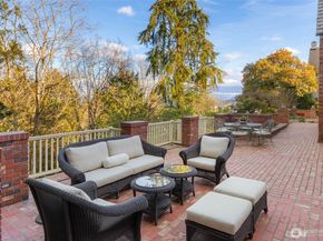 300 Maiden Lane E, Seattle WA 98112