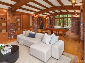 300 Maiden Lane E, Seattle WA 98112