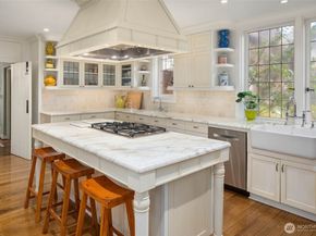 300 Maiden Lane E, Seattle WA 98112