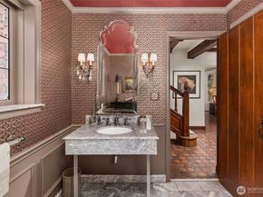 300 Maiden Lane E, Seattle WA 98112