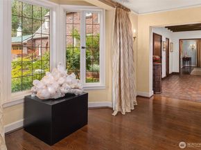 300 Maiden Lane E, Seattle WA 98112