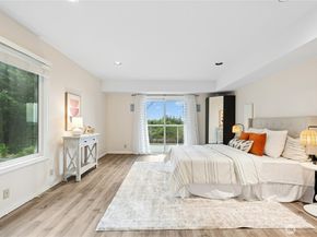 13603 SE 55th Place, Bellevue WA 98006