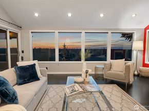 13603 SE 55th Place, Bellevue WA 98006