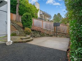 13603 SE 55th Place, Bellevue WA 98006
