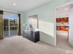 13603 SE 55th Place, Bellevue WA 98006