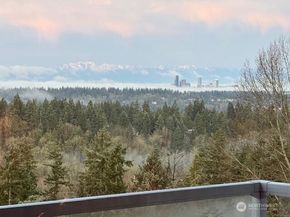 13603 SE 55th Place, Bellevue WA 98006