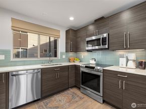 2422 55th Avenue SW, Seattle WA 98116