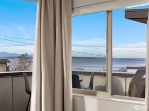 2422 55th Avenue SW, Seattle WA 98116