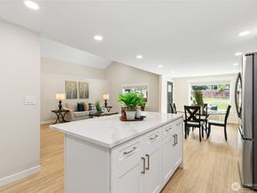 20103 75th Avenue NE, Kenmore WA 98028