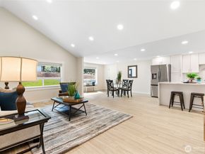 20103 75th Avenue NE, Kenmore WA 98028