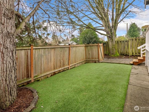 920 N 102nd Street, Seattle WA 98133