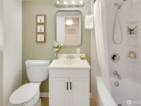 920 N 102nd Street, Seattle WA 98133