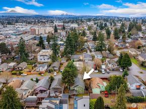 920 N 102nd Street, Seattle WA 98133