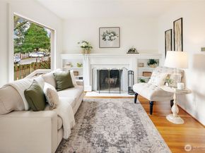 920 N 102nd Street, Seattle WA 98133