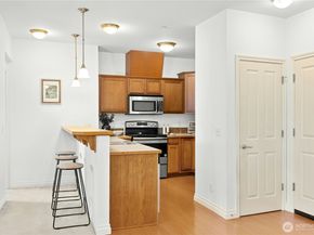 20028 15th Avenue NE 102, Shoreline WA 98155