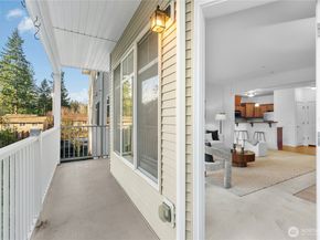 20028 15th Avenue NE 102, Shoreline WA 98155