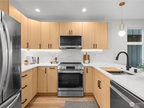 9230 B 22nd Avenue SW, Seattle WA 98106