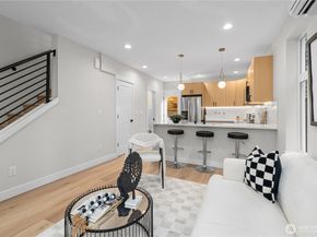 9230 B 22nd Avenue SW, Seattle WA 98106