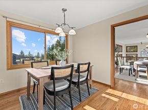 5814 149th Avenue SE, Bellevue WA 98006