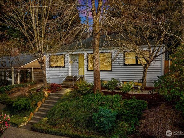 6842 28th Avenue NE, Seattle WA 98115