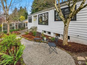 6842 28th Avenue NE, Seattle WA 98115
