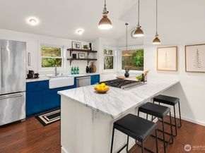 6842 28th Avenue NE, Seattle WA 98115