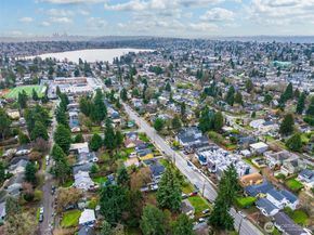 8831 C Wallingford Avenue N, Seattle WA 98103