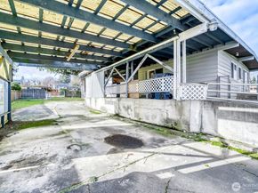 17028 Larch Way, Lynnwood WA 98037