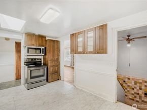 17028 Larch Way, Lynnwood WA 98037