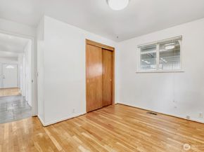 17028 Larch Way, Lynnwood WA 98037