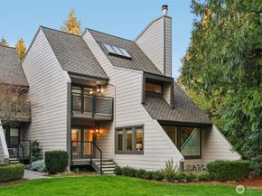 10331 NE 19th Place, Bellevue WA 98004