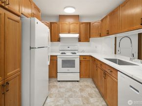 1750 152nd Avenue NE E311, Bellevue WA 98007