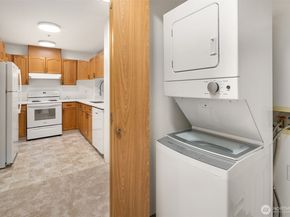 1750 152nd Avenue NE E311, Bellevue WA 98007