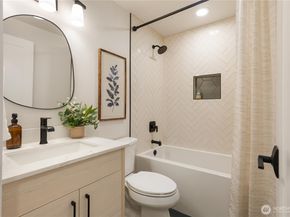 13405 NE 84th Street, Redmond WA 98052