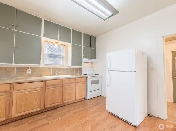 3827 S Morgan Street, Seattle WA 98118