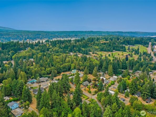 108 Sunnyhill Road W, Bremerton WA 98312