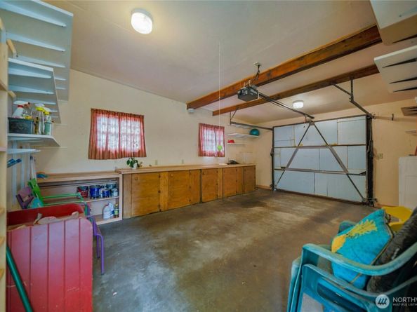 108 Sunnyhill Road W, Bremerton WA 98312